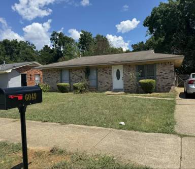Main picture of 6049 Eric Ln