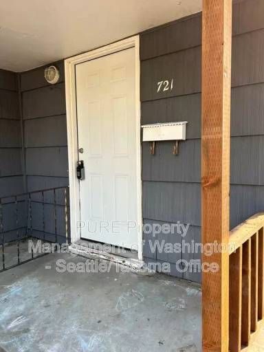 Main picture of 721 S Ainsworth Ave