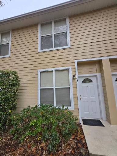 Main picture of 3521 SW 30th Way
