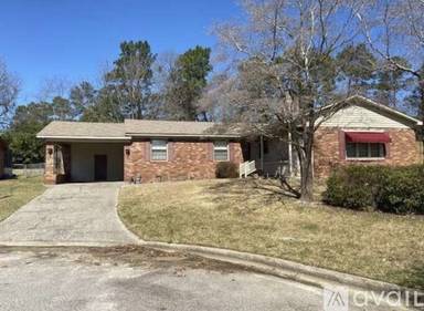 Main picture of 2111 Bonnie Pl