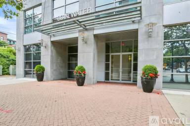 Main picture of 33 N Water St