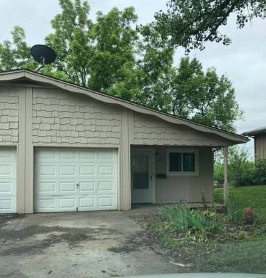 Main picture of 1113 W 29th Ter