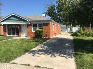 Main picture of 3140 W Whipple Dr