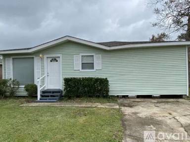 Main picture of 406 Courthouse Ln