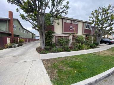 Main picture of 1655 Park Ave