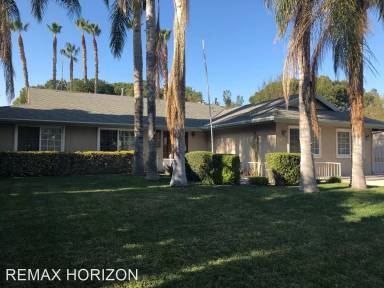 Main picture of 5473 Camino Real