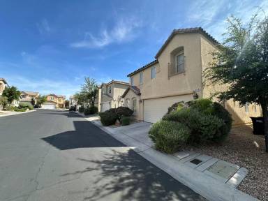 Main picture of 5640 Woods Crossing St
