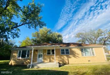 Main picture of 1255 N Oliver Ave