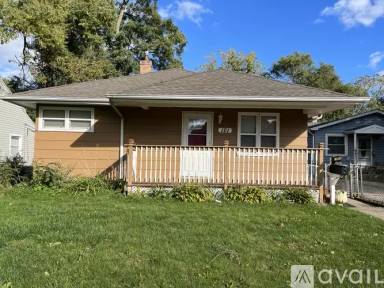 Main picture of 105 S Martin Ave