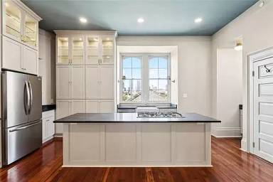 Main picture of 632 Esplanade Ave