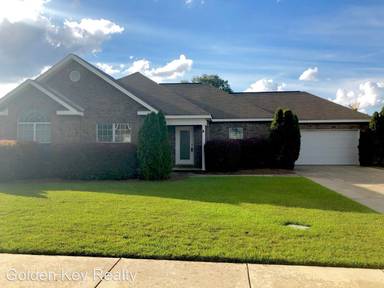 Main picture of 300 Beechwood Dr