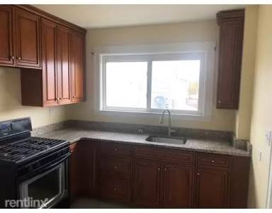 Main picture of 18 Sherwood Rd