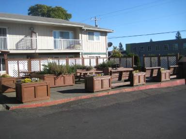 Main picture of 10941 SE Bush St