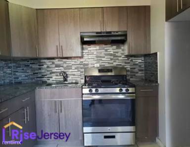 Main picture of 520 Bramhall Ave