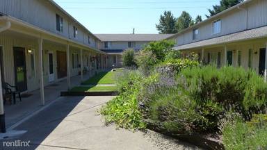 Main picture of 5304 NE 84th Loop