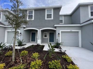 Main picture of 2468 Paravane Way