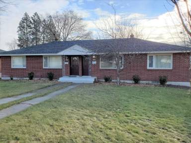 Main picture of 1417 W Glass Ave