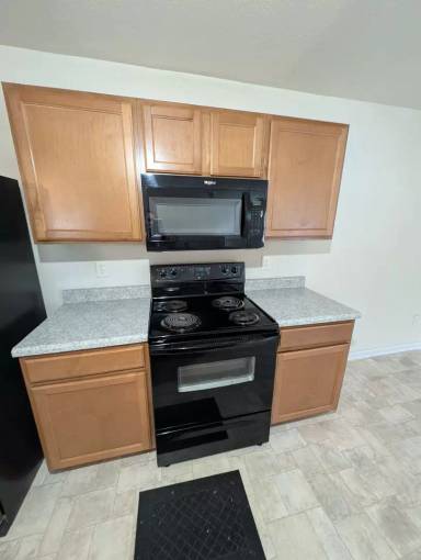 Main picture of 204 Valleyside Dr NE
