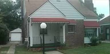 Main picture of 18590 Ashton Ave