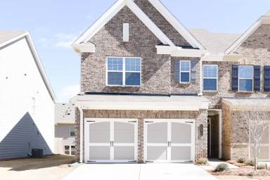 Main picture of 1237 Fischer Trce