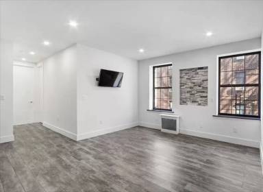 Main picture of 11918 Union Tpke