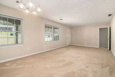 Main picture of 6949 Carleen Ct