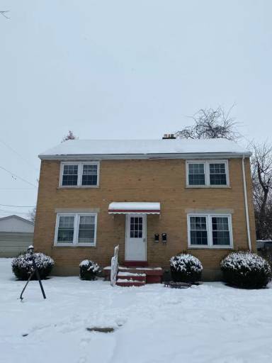 Main picture of 607-607 1/2 Lucas Dr