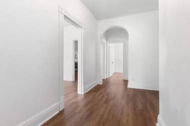 Main picture of 1010 Knight St