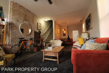 Main picture of 365 E Barthman Ave