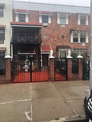 Main picture of 453 E 145th St