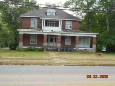 Main picture of 211 S Main St