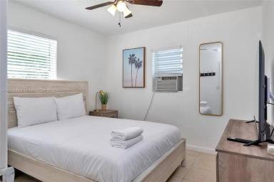 Main picture of 1512 NW 7th Ave