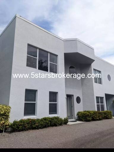 Main picture of 55 16th St S
