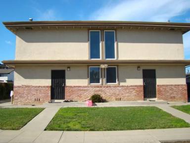 Main picture of 713 Golden Oak Dr