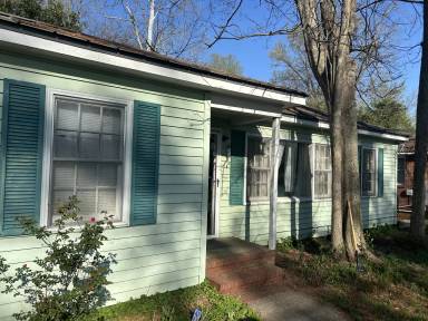 Main picture of 3519 Woodlawn Ave