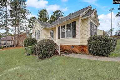 Main picture of 20 N Lake Pointe Dr