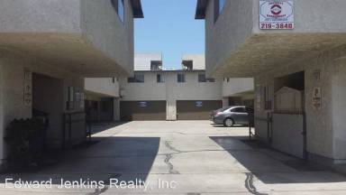 Main picture of 4317 W Rosecrans Ave