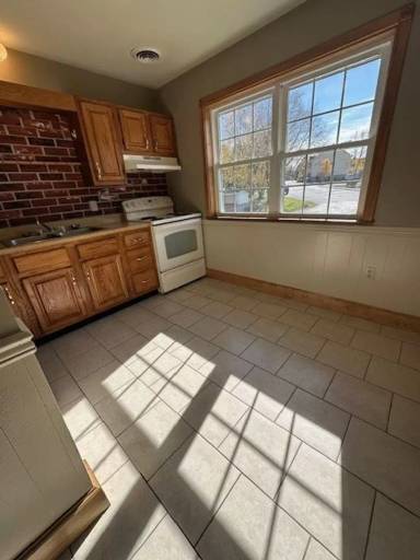 Main picture of 197 Spencer Ave