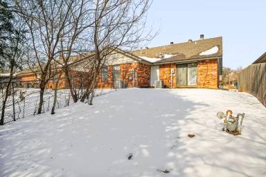 Main picture of 8910 Oak Valley Dr