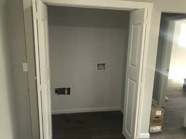 Main picture of 312 W Austin Ave