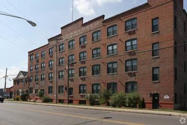 Main picture of 617 Hiawatha Blvd E