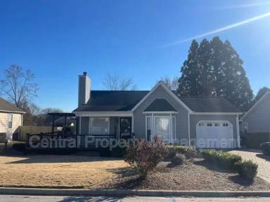 Main picture of 108 Oak Valley Dr