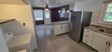 Main picture of 5224 Woodbine Ave