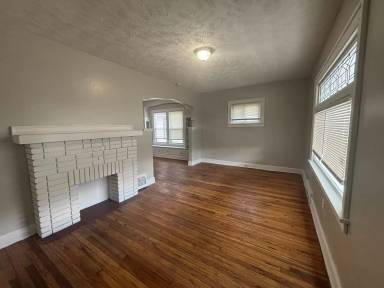 Main picture of 12109 Revere Ave