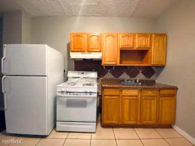 Main picture of 9 Rose Ave