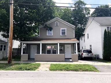 Main picture of 114 Clinton St