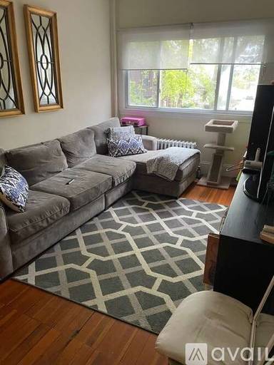 Main picture of 104 Summer St