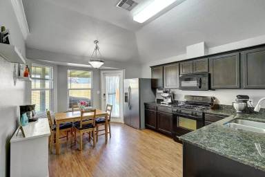 Main picture of 3933 Freds Folly Dr