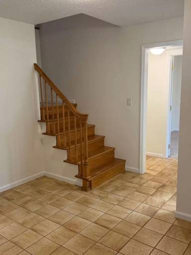 Main picture of 109 W Chapman Rd