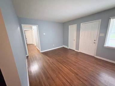Main picture of 4235 Argonne St